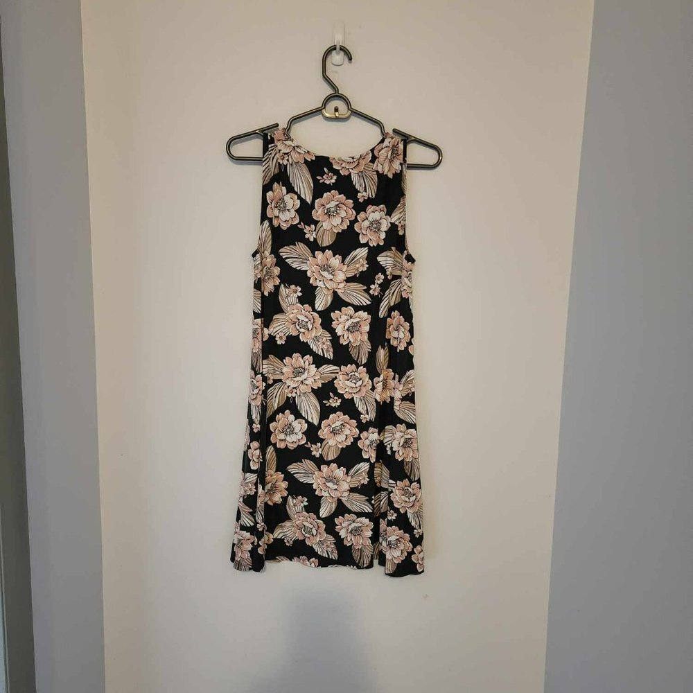 **Host Pick** Loft Super Soft Spring Dress/Beach cover-up - Picture 3 of 8